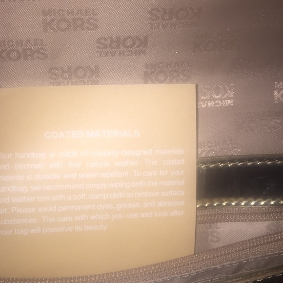 Sold Authentic Michael Kors Clutch updated pics ;) - Picture 7 of 8